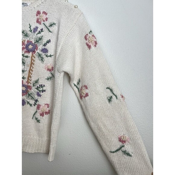 VTG Floral Embroidered Chunky Sweater Handmade Knit Pearl Button Cottage Granny - Picture 3 of 8